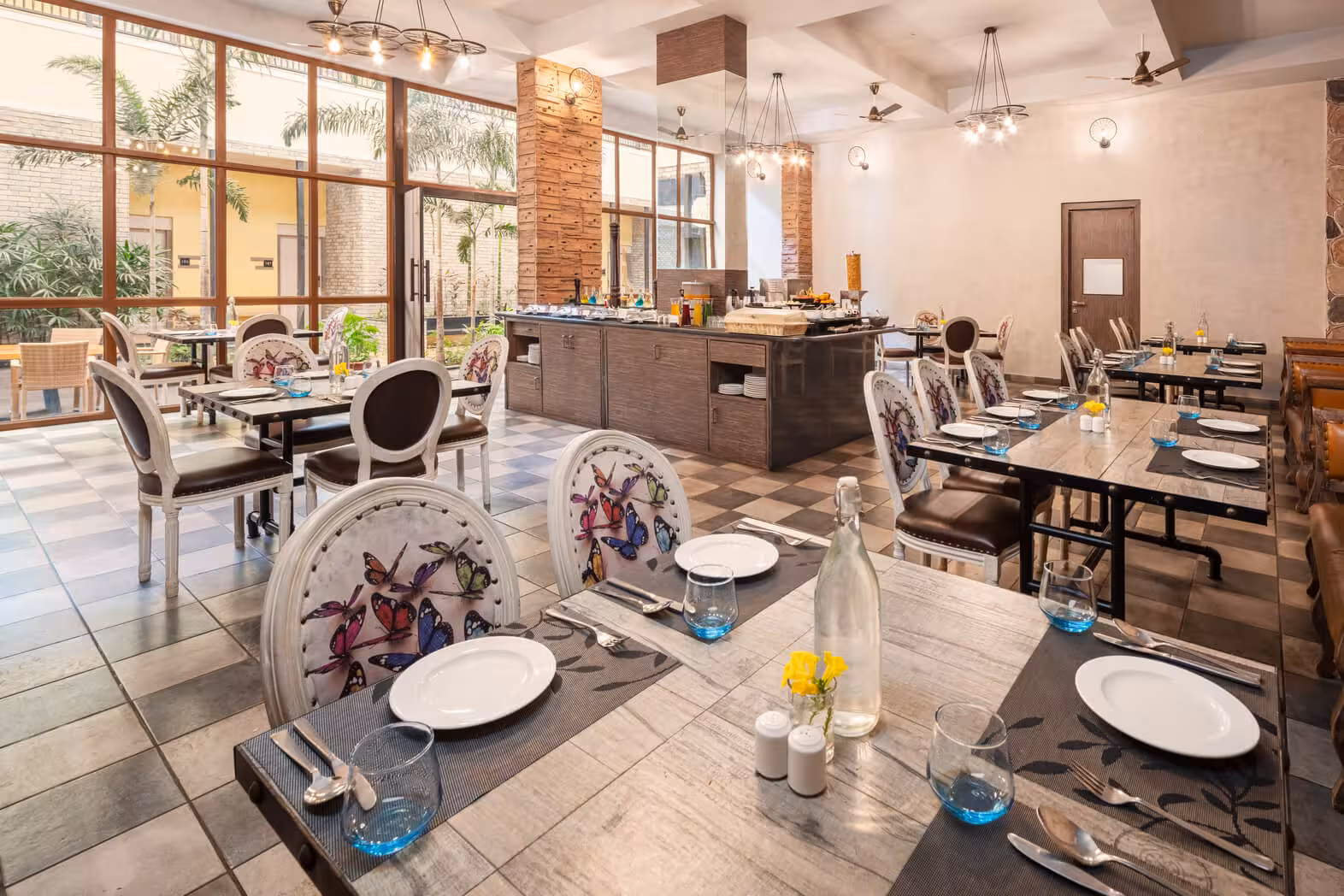 Hotel Restaurant - The Five: Vegetarian Kitchen